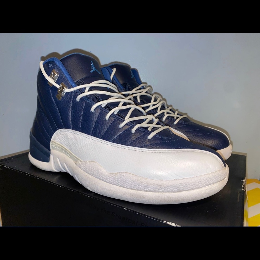 Air Jordan Retro 12 "Obisdian"
Size 10.5 w/ original box
$250+shipping